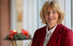 Kirchenpräsidentin Susanne bei der Wieden